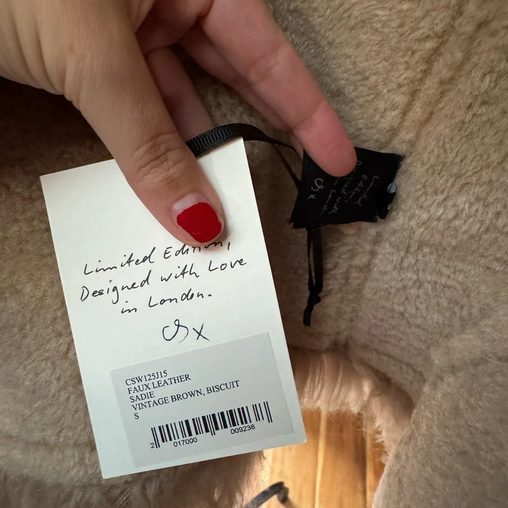 NWT Charlotte Simone leather and fur vest - Picture 5 of 8